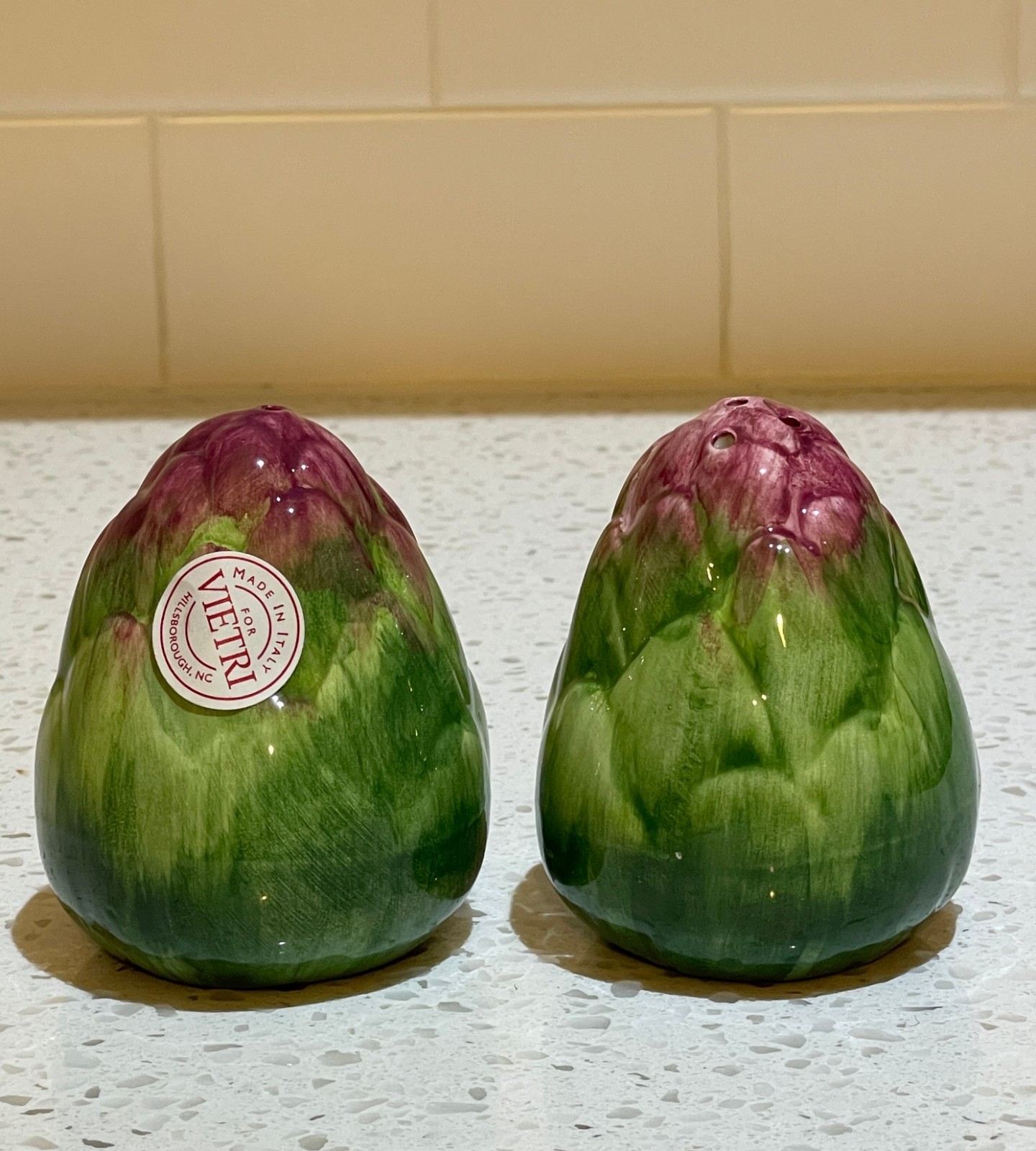 BRAND NEW Vintage Vietri Artichoke Salt And Pepper Shakers Made In Italy 3.5\
