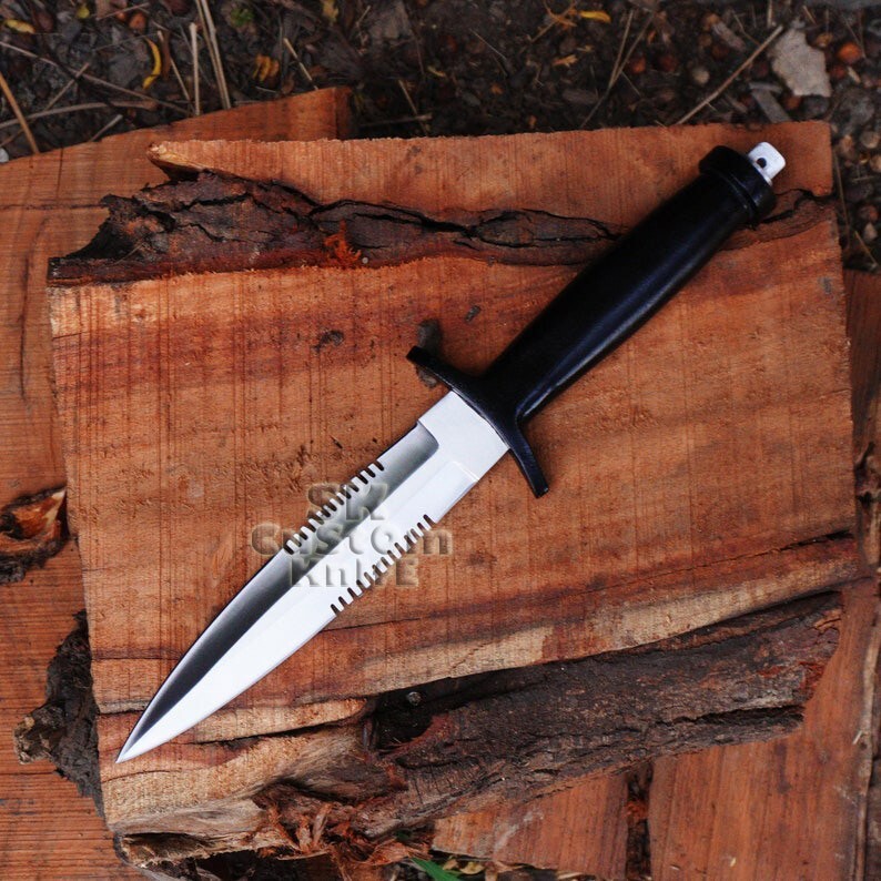 Jack Burton's (Kurt Russel) Movie Replica Stunt Knife With Sheath 11
