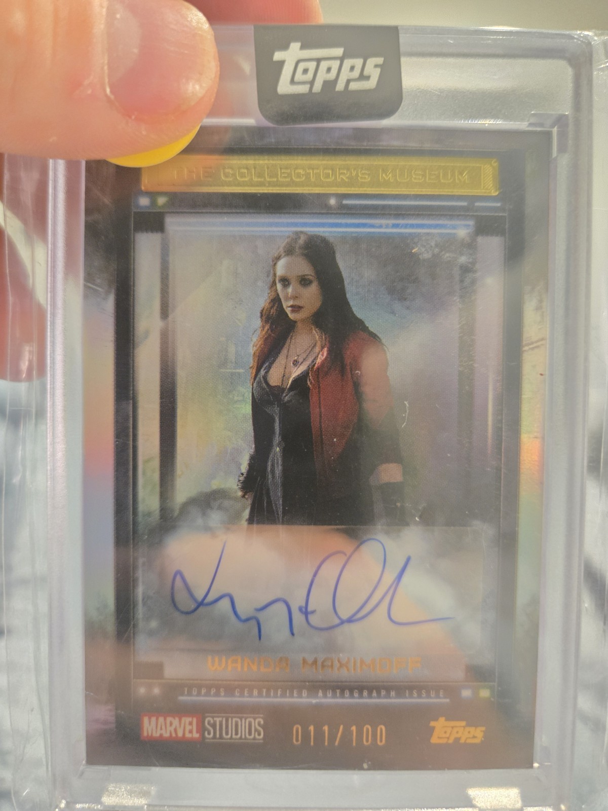 2025 Topps Marvel The Collector Elizabeth Olsen Wanda Maximoff Museum AUTO /100