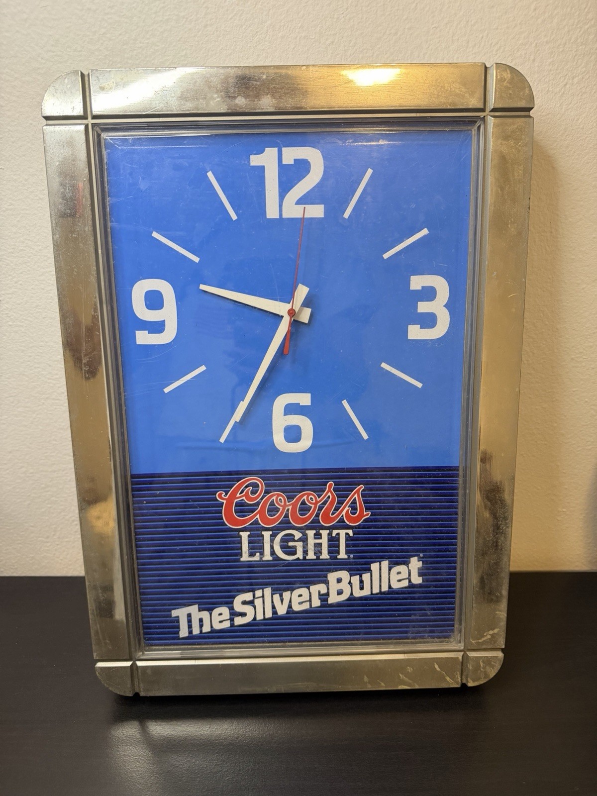 Vintage 1988 Coors Light The Silver Bullet Wall Clock 17”x12” Works Great 