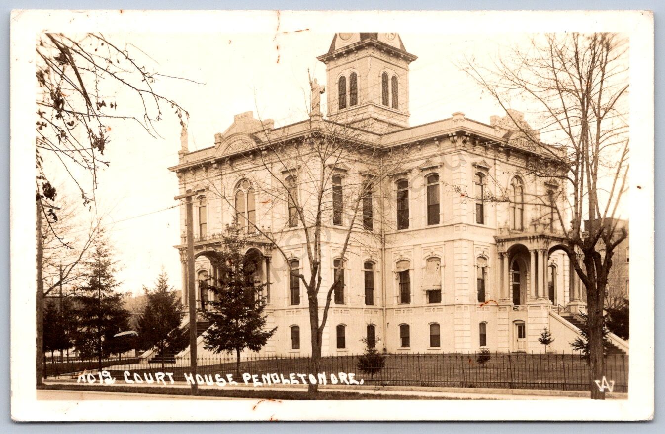 K40/ Pendleton Oregon RPPC Postcard c1930s Court House 424