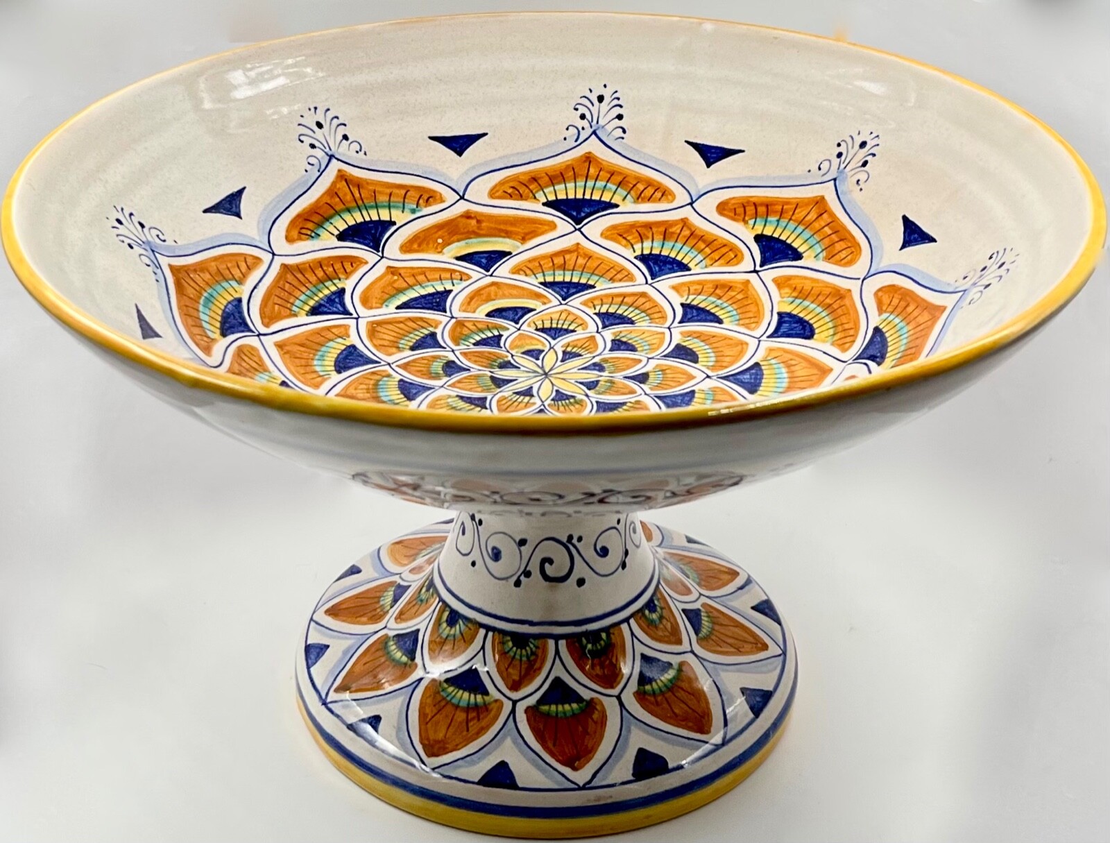 DERUTA SBERNA STUDIO HAND PAINTED LRG CENTERPIECE PEDESTAL FRUIT BOWL; XLNT COND