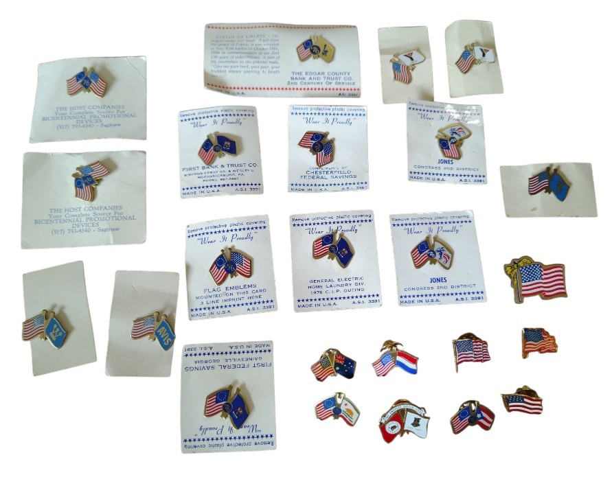 Vintage Patriotic Lapel Pin Lot of 25American Flag Bicentennial 1976 Advertising