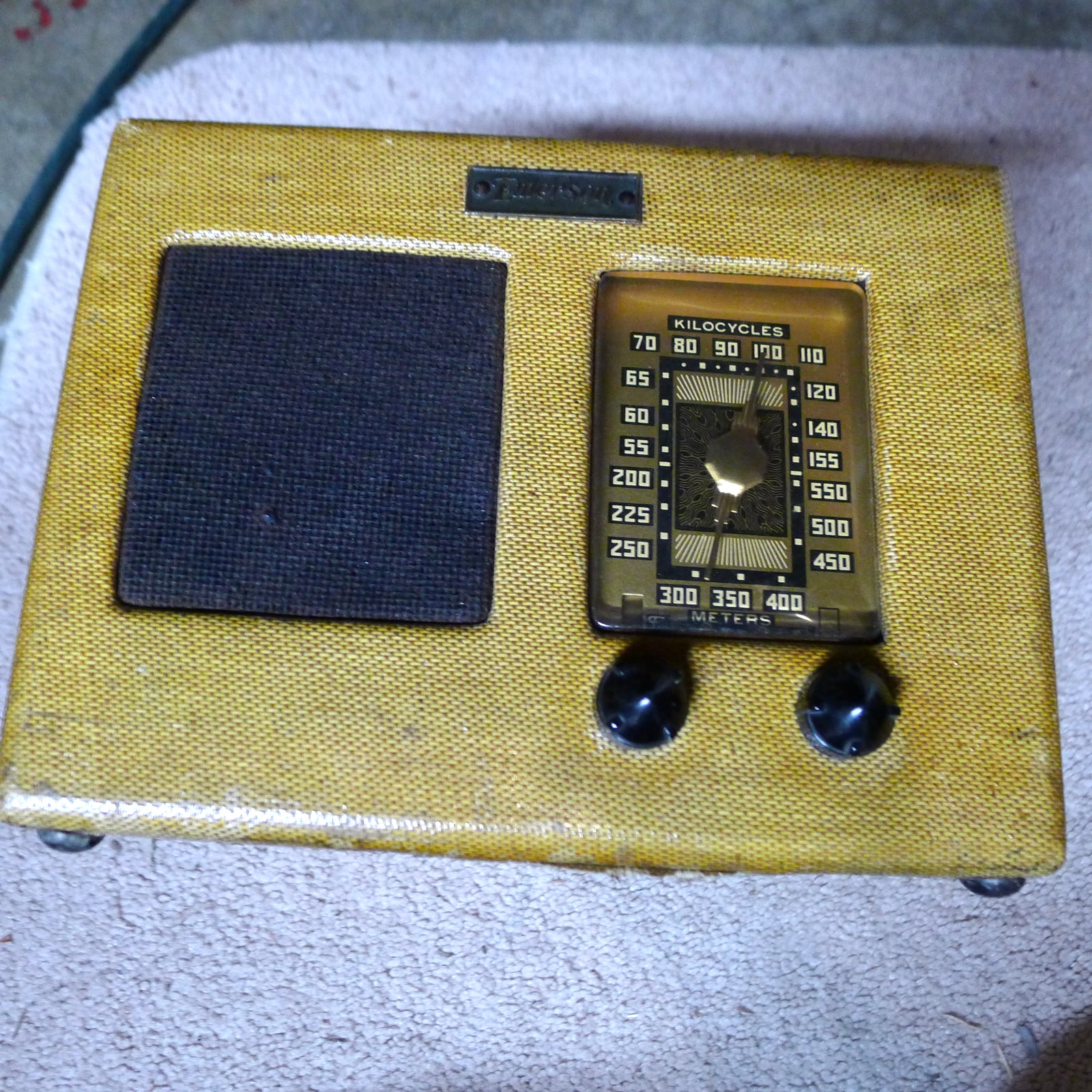 Emerson Tube AM radio 1940's battery power farm radio Scarce.