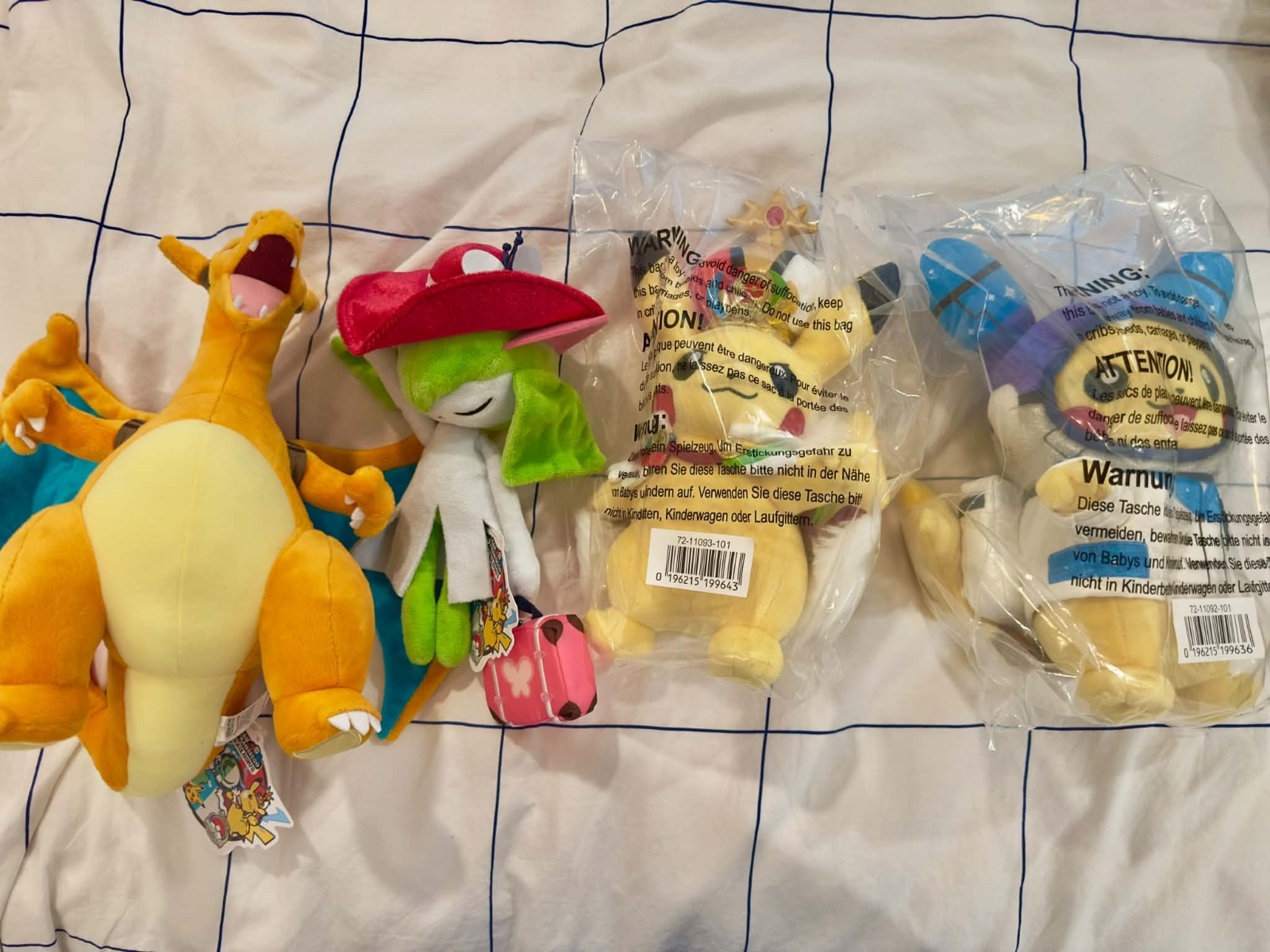Pokémon Worlds San Francisco Pikachu Charizard Kirlia Plush SEt