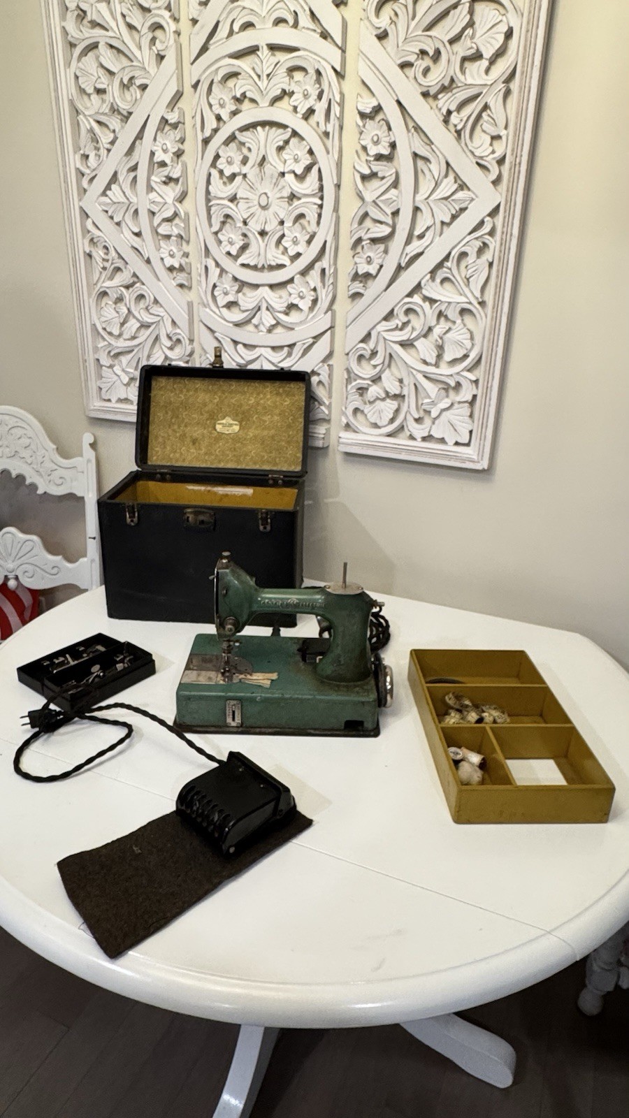 1930s General Electric Sewing Machine Lightweight Standard Model A - Works