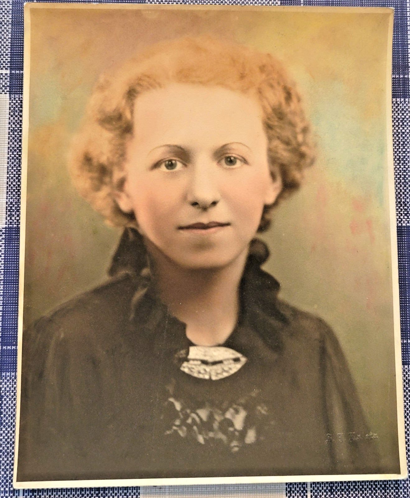 Vtg Hand Colored Portrait of Lovely Lady Woman 1930\'s Brooch Tinted 8 X 10 Lrg