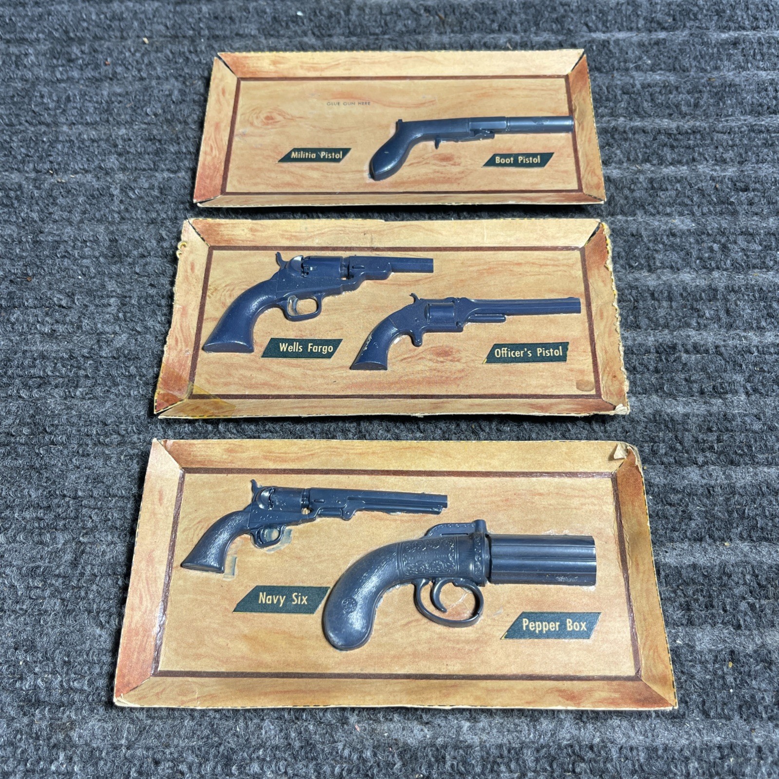Vintage Kellogg's Cereal Toy Famous Guns Of The Wild West w/ Displays 1950's LOT