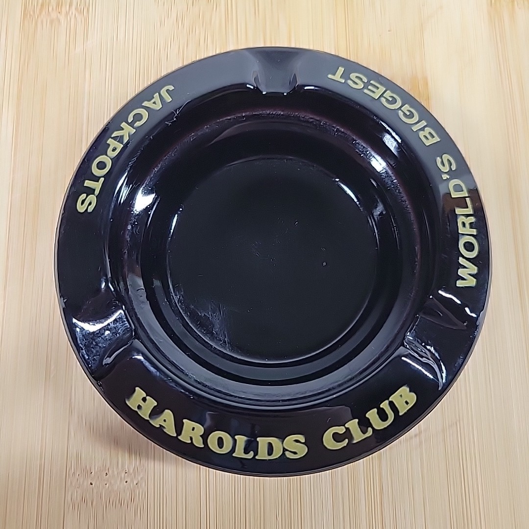 VTG Harold\'s Club Round Black Ashtray Gold Logo World\'s Biggest Jackpots Casino