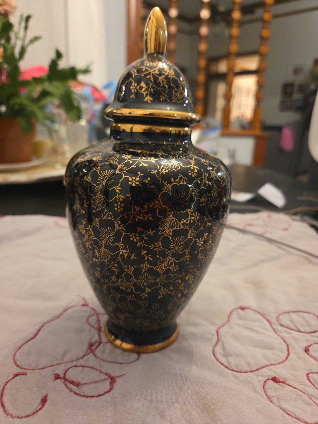 Echt Kobalt Handarbeit Germany Cobalt Blue and Gold Porcelain Urn Vase W/Lid 8