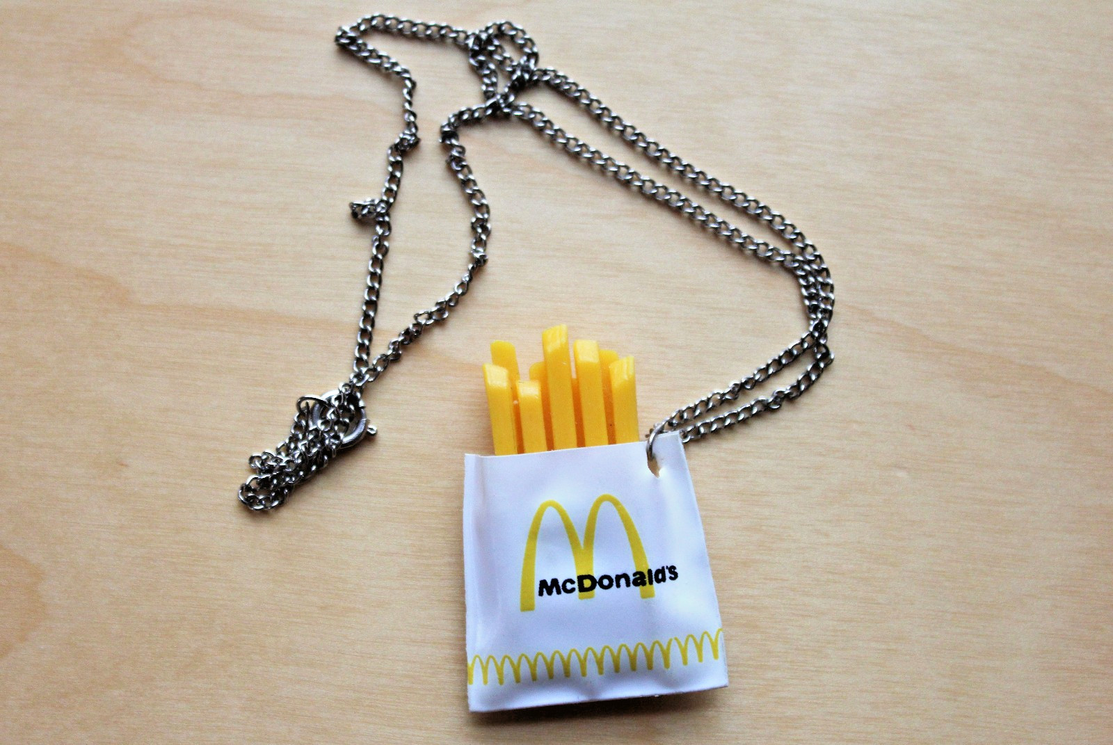 McDonald\'s Vintage 1980\'s Girls 3D Small French Fry Necklace on a 16\