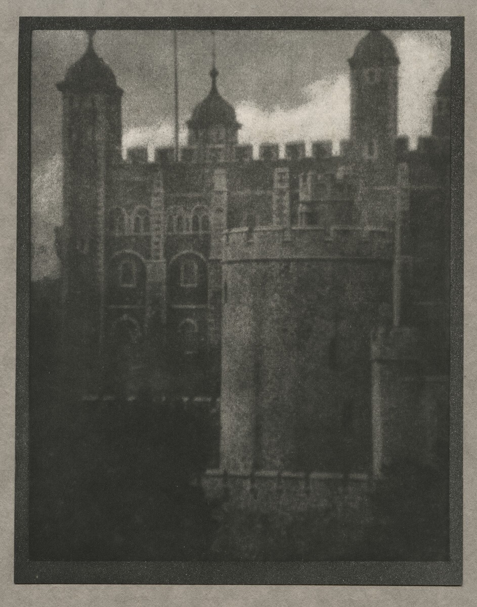 c.1909 ALVIN LANGDON COBURN LONDON - THE TOWER OF LONDON