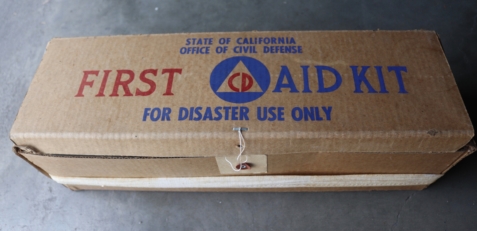 Vintage California Office of Civil Defence First Aid Disaster Kit Box Unused OCD