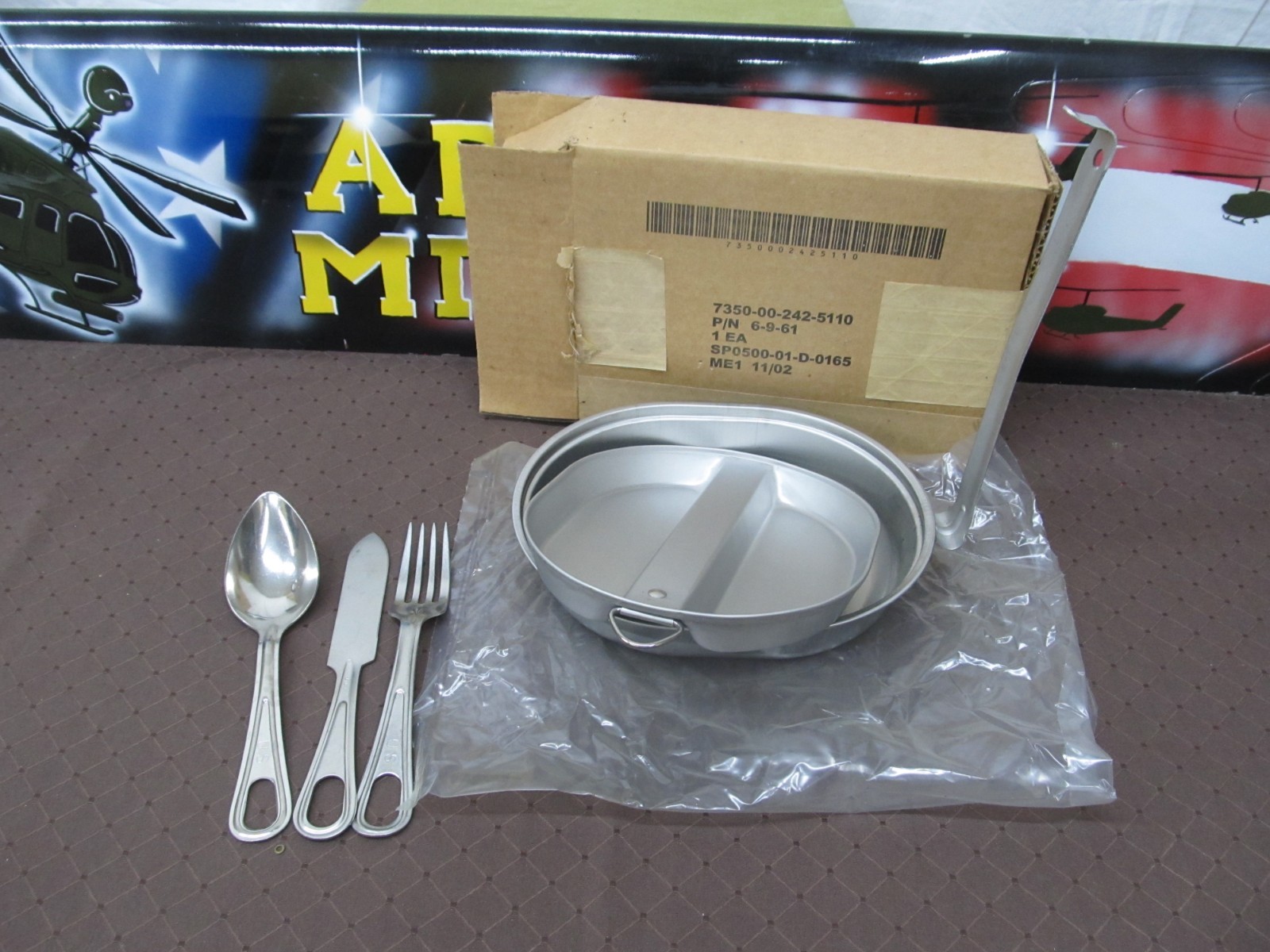 US Issue Military Mess Kit New In The Box NSN: 7350-00-242-5110 With Silverware