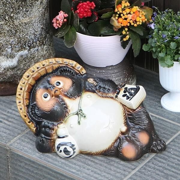 Japanese Shigaraki Yaki Gorone Tanuki Raccoon Dog Lie Down Lucky Charm Pottery