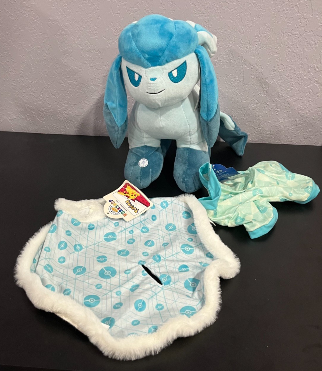 NWT Build-A-Bear Workshop Pokémon Glaceon Plush w/ Cape & Sleeper - No Sound