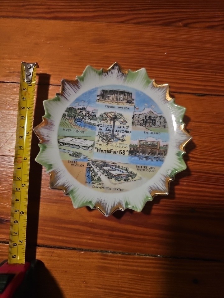 Vintage 1968 HemisFair San Antonio Worlds Fair Souvenir Plate 6” Gold Trim