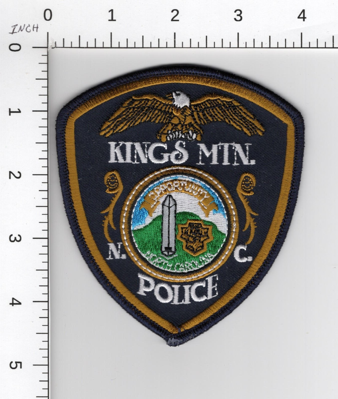 KINGS MTN. MOUNTAIN ^^^ NORTH CAROLINA -- COLLECTIBLE POLICE EMBROIDERED PATCH