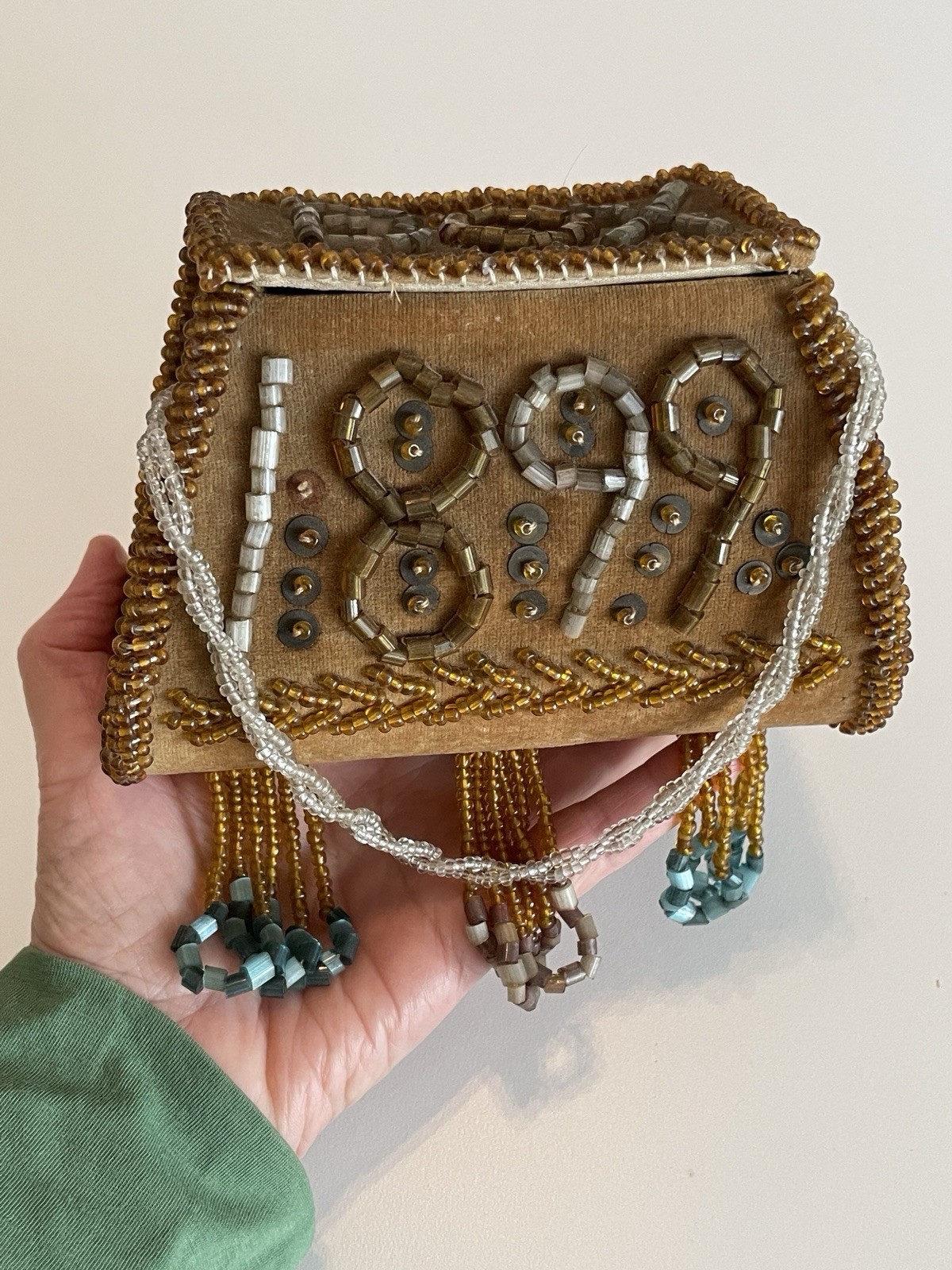 Antique 1899 Native American 'Iroquois' Beaded Whimsey Box Purse