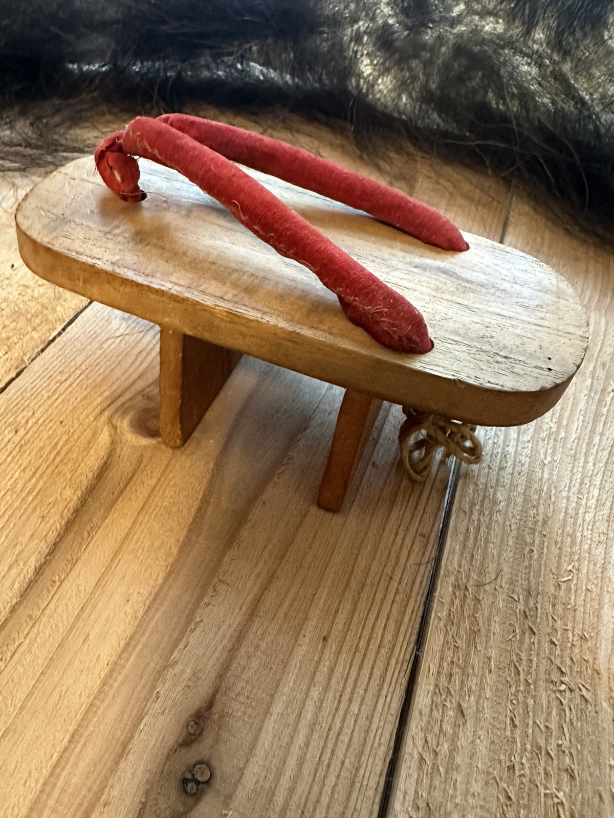 Tomachee Artifacts 👣 RARE WOODEN SHOE KLONDIKE CANADA🔥