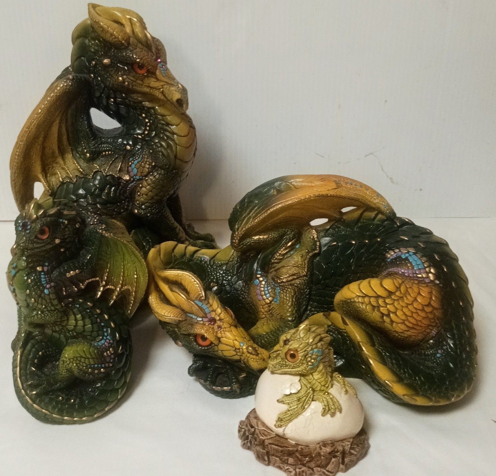 Windstone Lot Of 4 Dragons Green Mother Father Young And Hatching