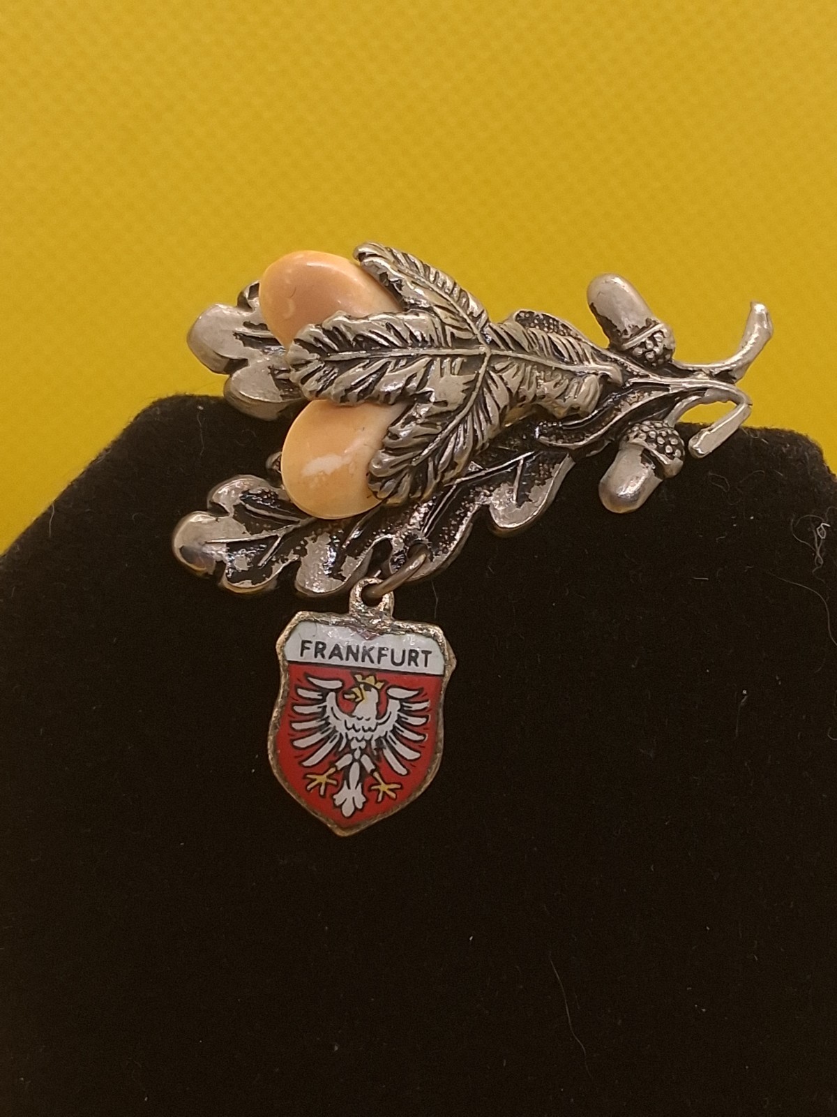Vintage Frankfurt German Souvenir Brooch Oak Leaves Acorns Coat of Arms Hat Pin