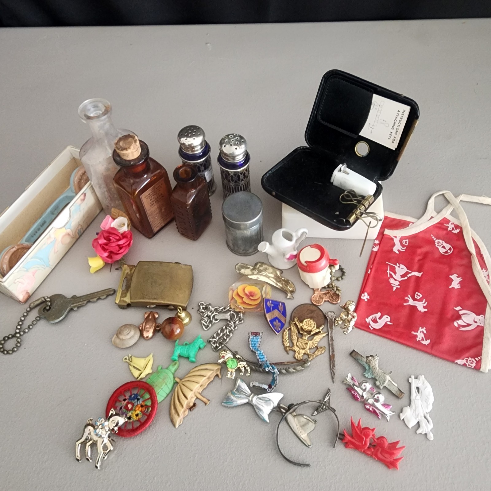 Vintage Estate Junk Drawer Lot: Apothecary, Military & Collectibles