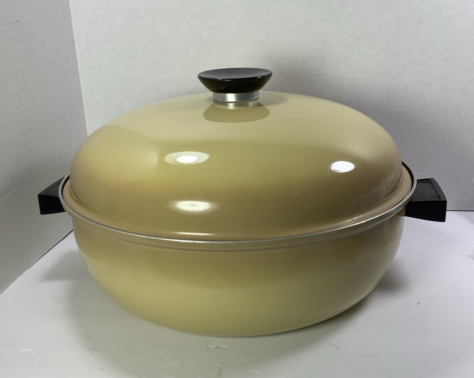 Vintage Regal Ware Gold Yellow Aluminum Steamer Pot Dutch Oven Roaster 12.5”USA