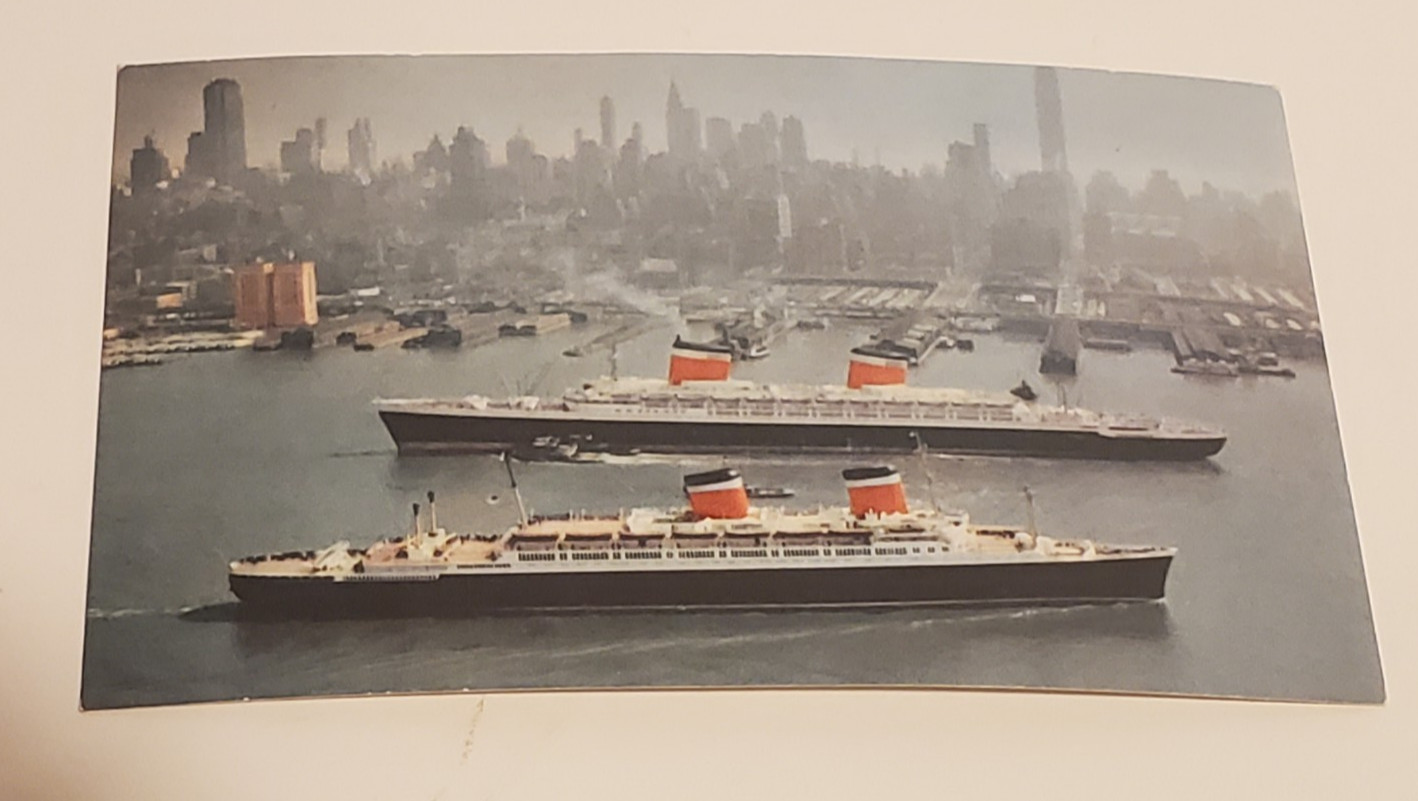 VINTAGE S.S. UNITED STATES OCEAN LINER SHIP & S.S AMERICA POSTCARD RICHKROME