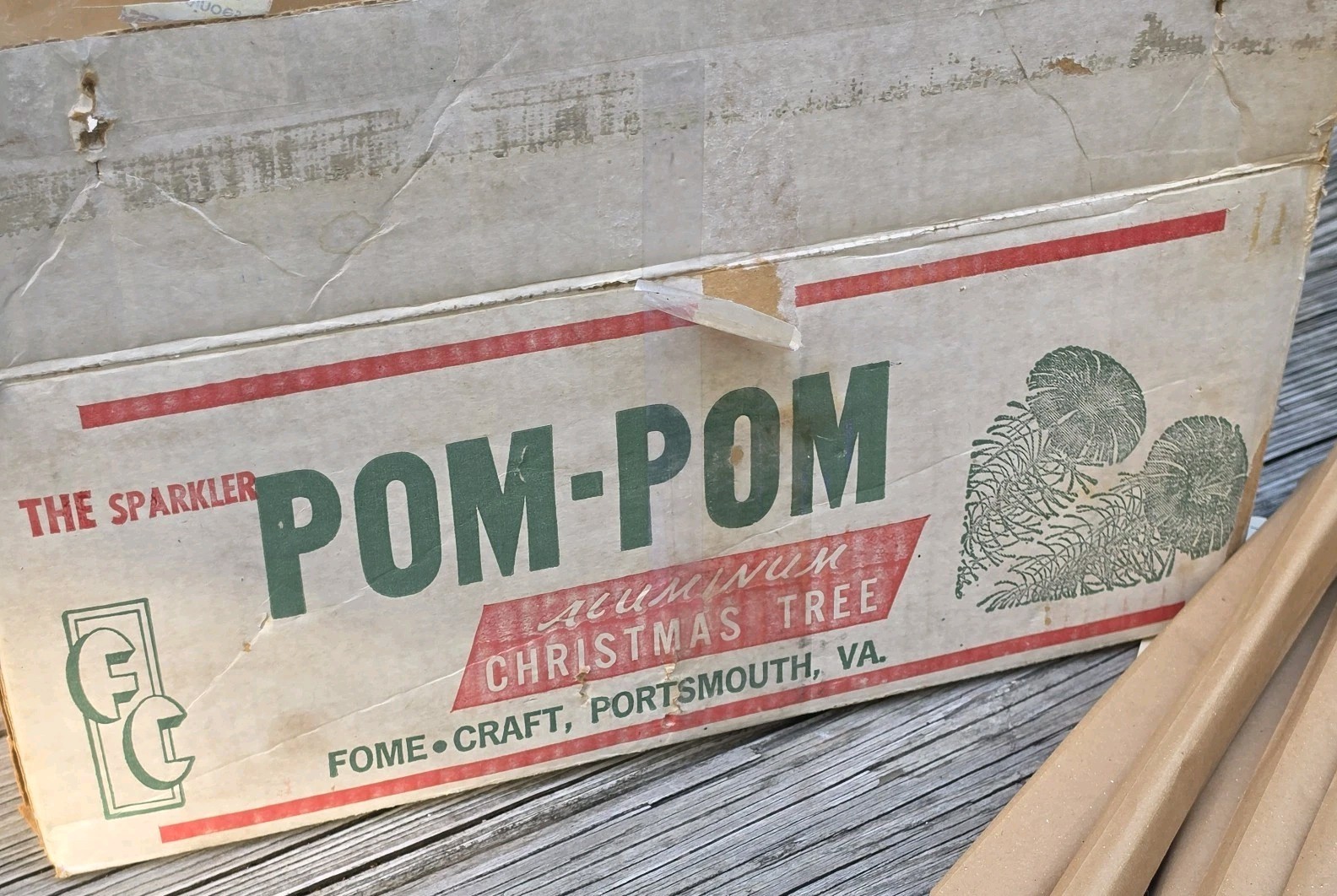 MCM The Sparkler Pom-Pom Aluminum Christmas Tree Fome Craft w/box complete 4 ft 