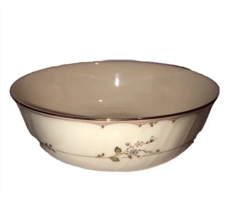 Fun Vintage Mikasa Monticello Serving Bowl ￼
