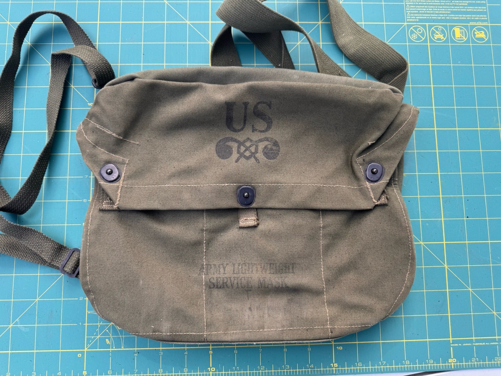 WWII US Military Army Lightweight Service Gas Mask Messenger Bag 