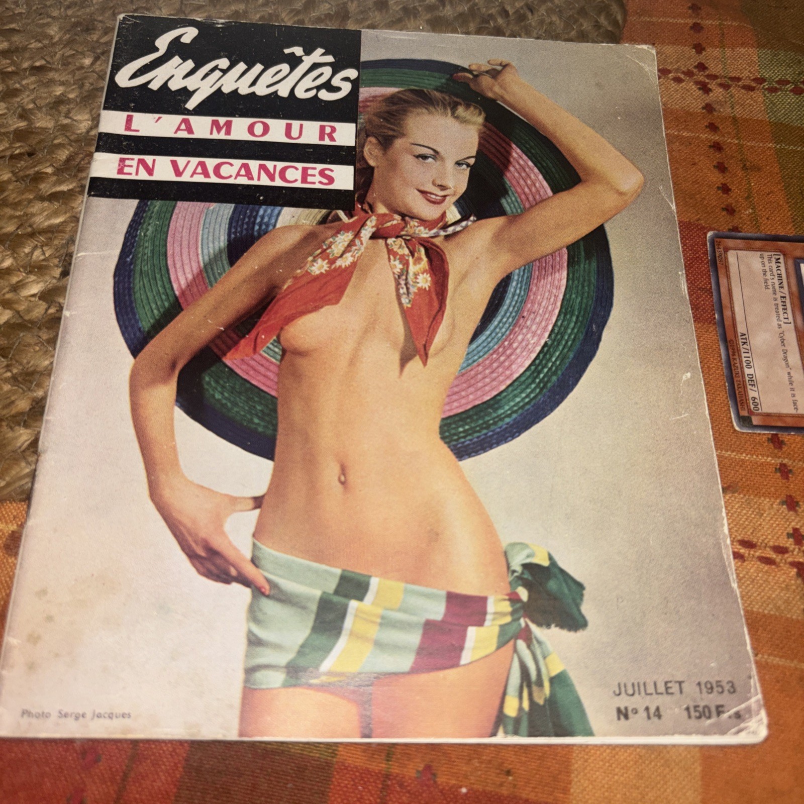 RARE French Risqué Magazine : Enguetes “L’Amour En vacancies” #14 1953 Mini Mag