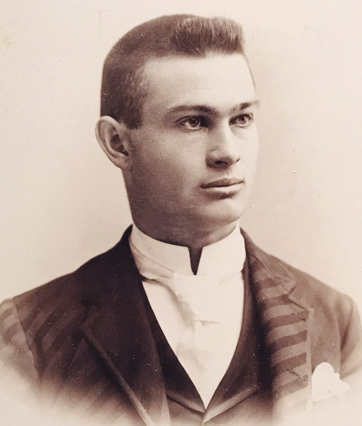 Cabinet Card Finely Dressed Gentleman Striped Suit Albumen Photo New Whatcom WA