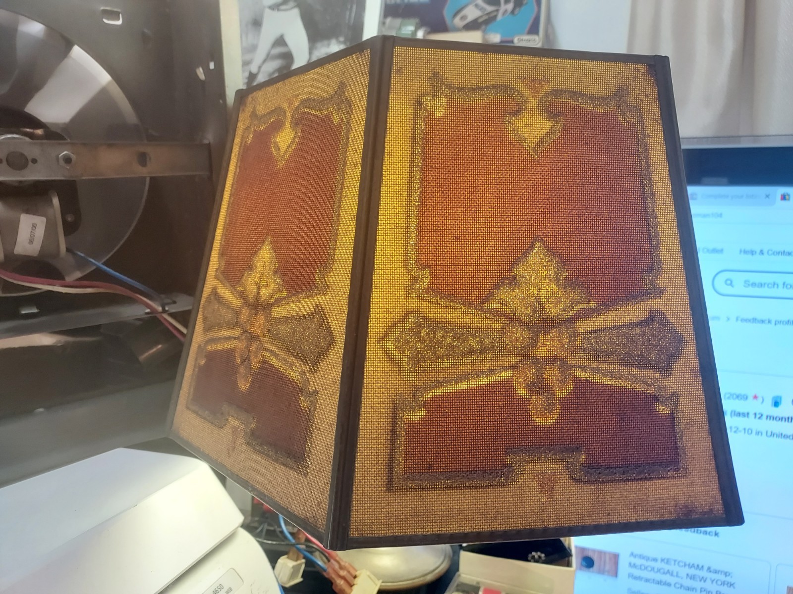 1930s Signed MUTUAL SUNSET CO. 6 Panel Hexagon    Metal Mesh Lamp Shade Art Deco