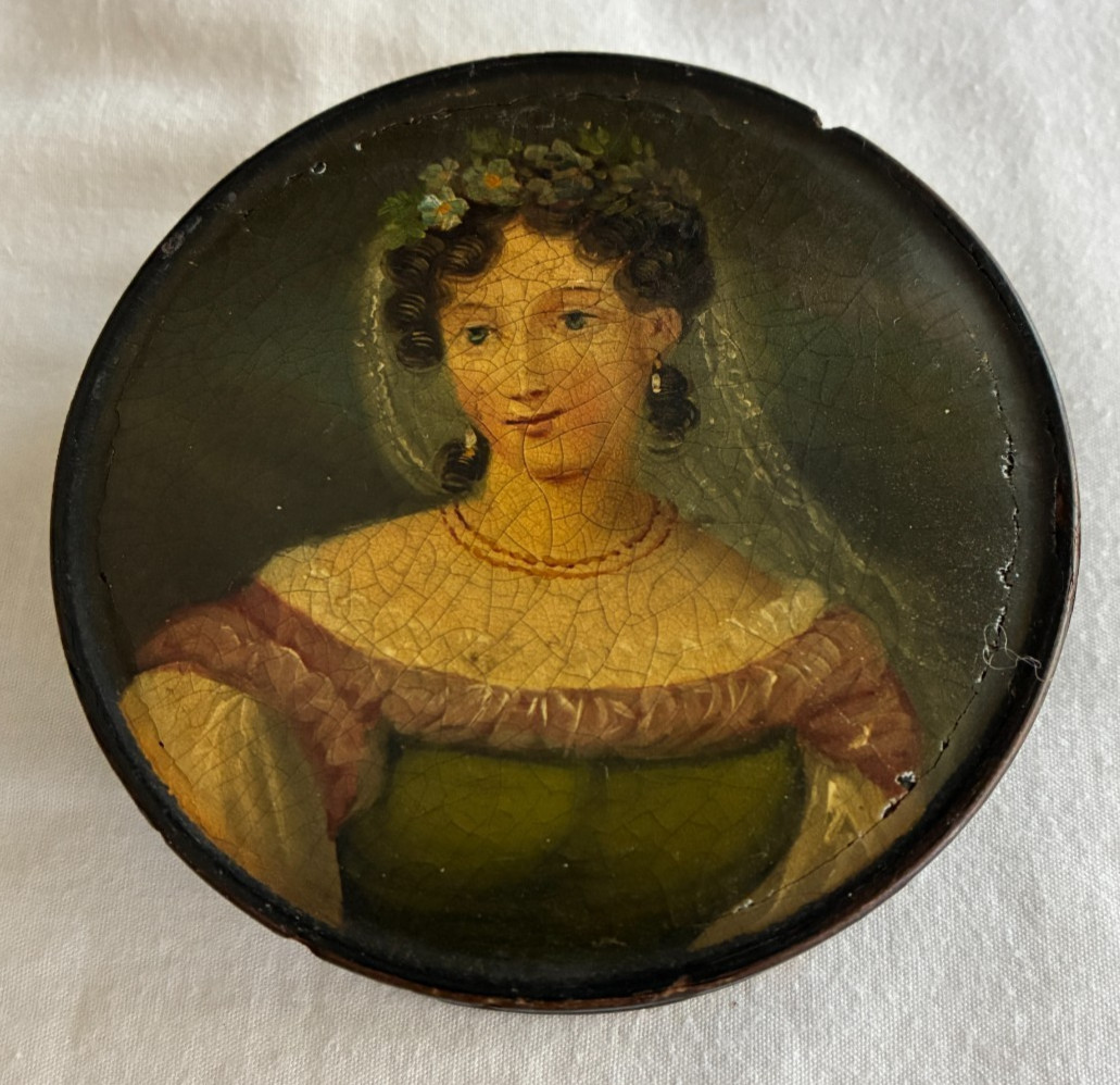 Antique Papier Mâché Snuff Box or Patch Box Featuring Elegant Lady Period Attire