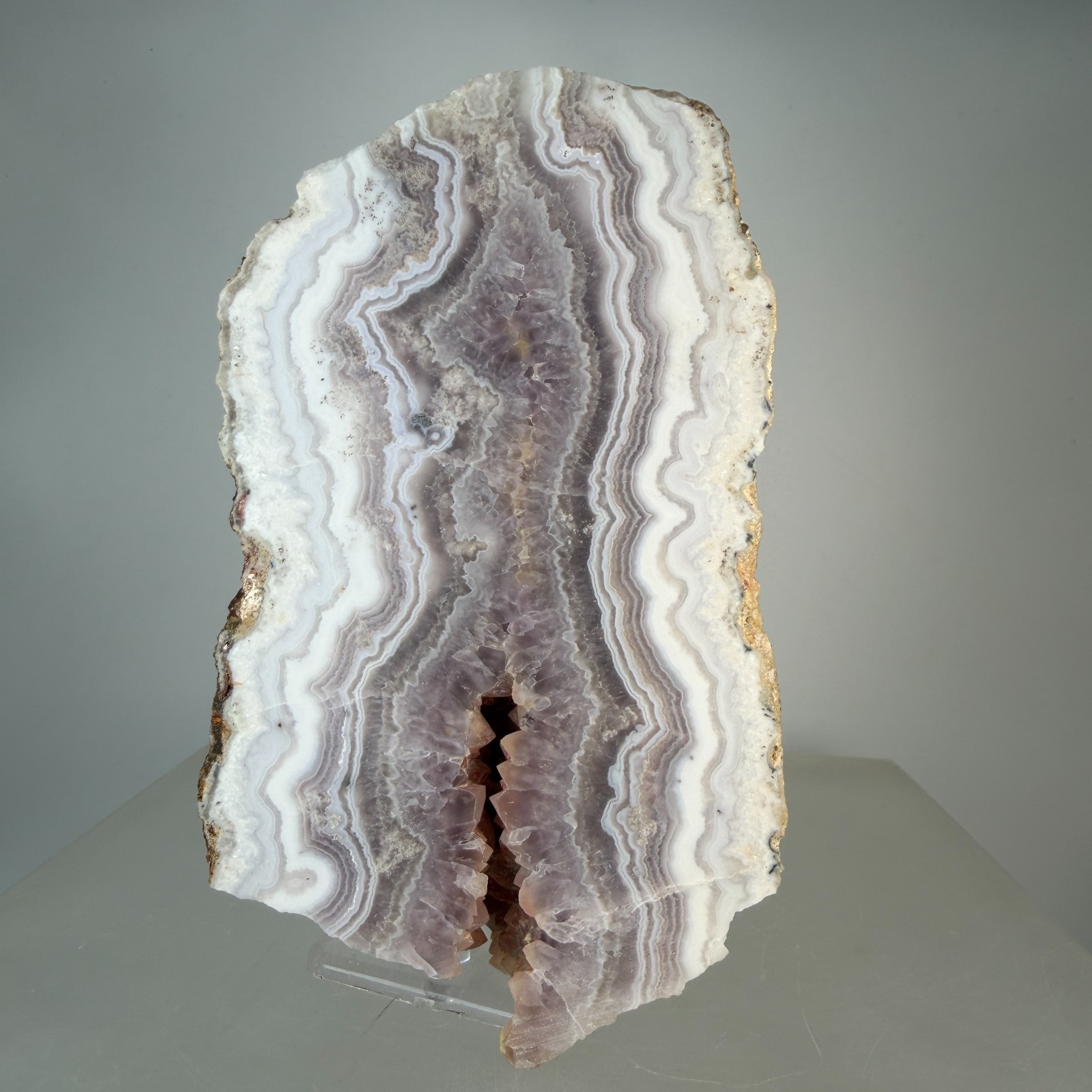 Quartz var. Sowbelly Agate: Creede Mining District, Mineral County, Colorado Quartz var. Sowbelly Agate: Creede Mining District, Mineral County, Colorado