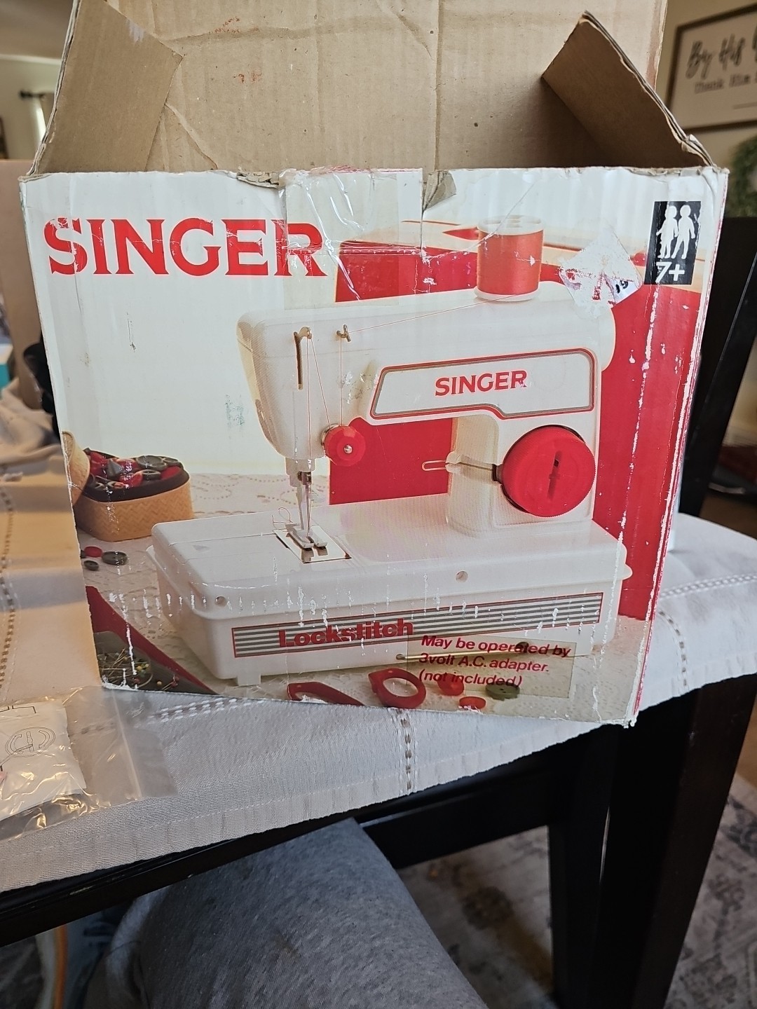 Vintage Child’s Singer Lockstitch Sewing Machine & Case & Pedal