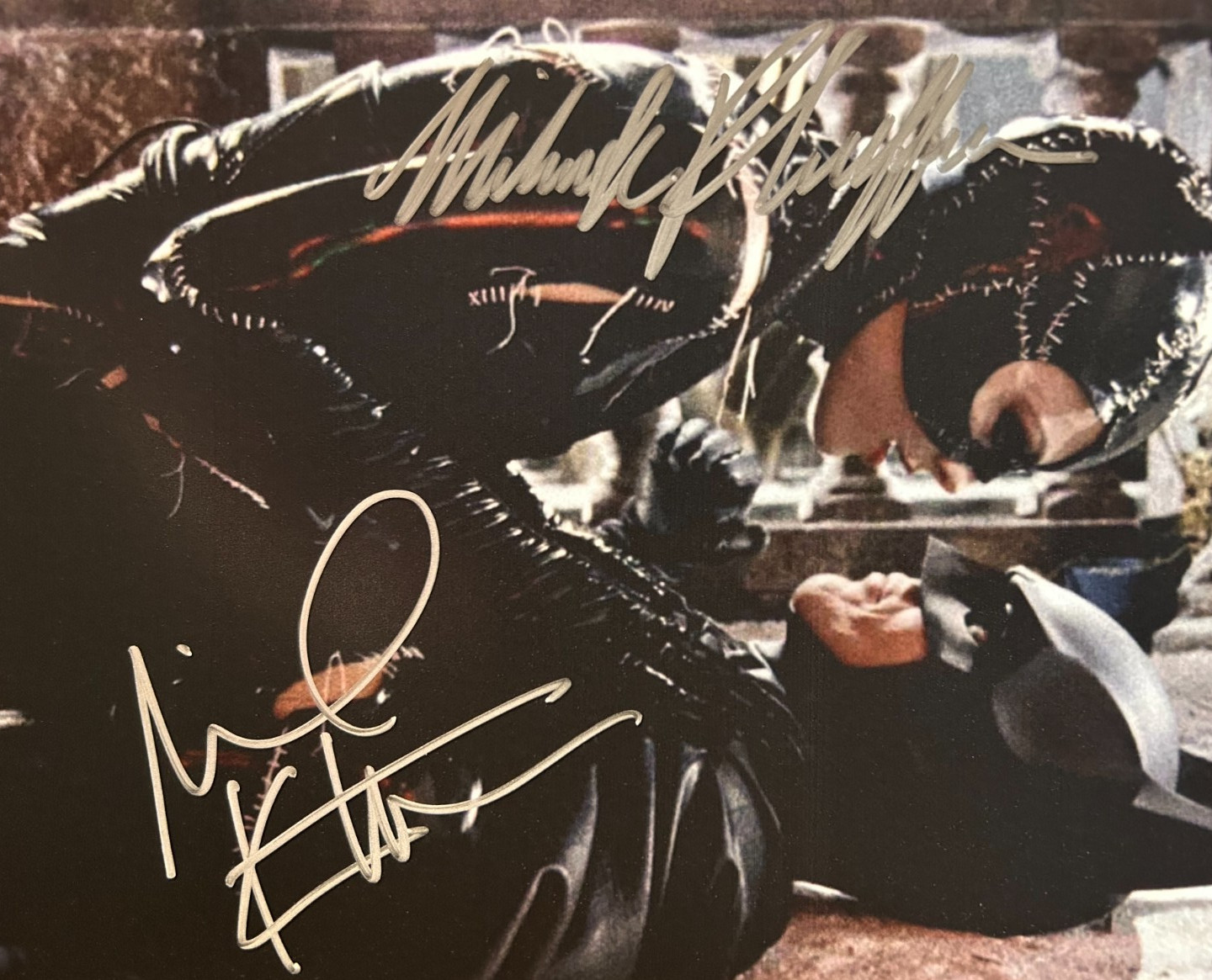 BATMAN RETURNS  Signed Keaton, Pfeiffer 8x10\