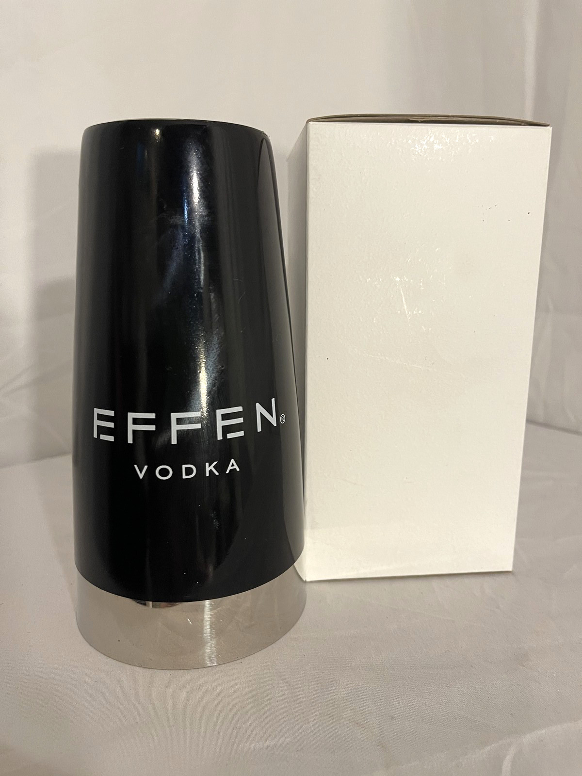 28 Oz. Effen Vodka Stainless Steel Bar Shaker with Vinyl Coating New In Box