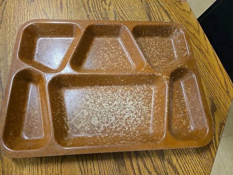 USAMD 1944 Vintage World War II Melamine Army Mess Hall/cafeteria Trays LOT - 12