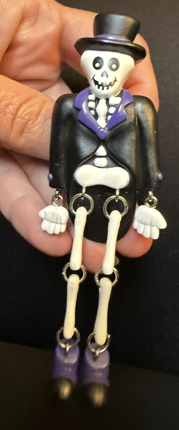 Vintage 1992 Hallmark Halloween Skeleton Pin Brooch Svengoolie Rare