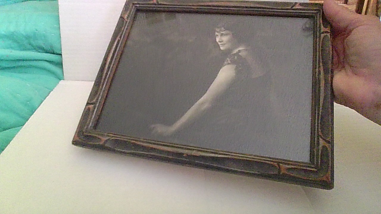 Antique 1920\'s Portrait Flapper Woman in Ornate Carved Wood Frame San Diego Orr