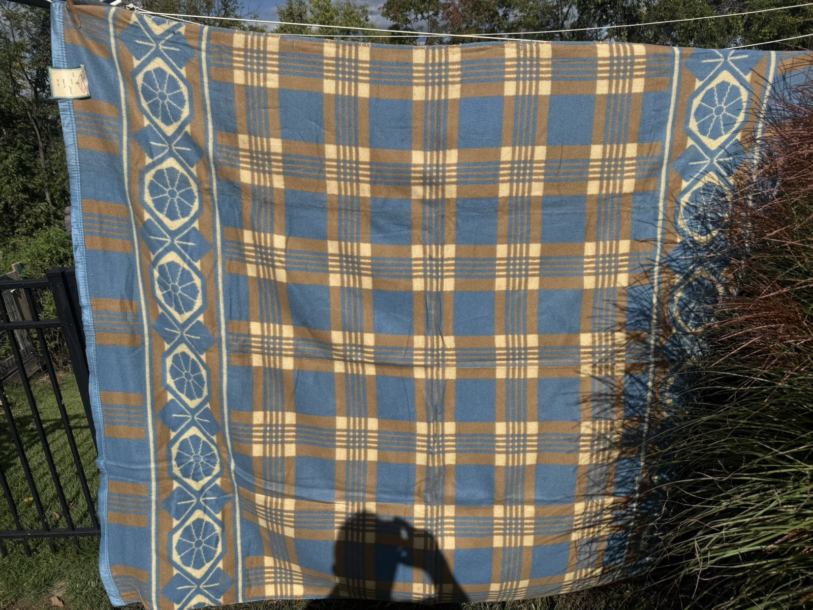 Beautiful Vintage Nos Beacon Camp Style Blanket 66x80