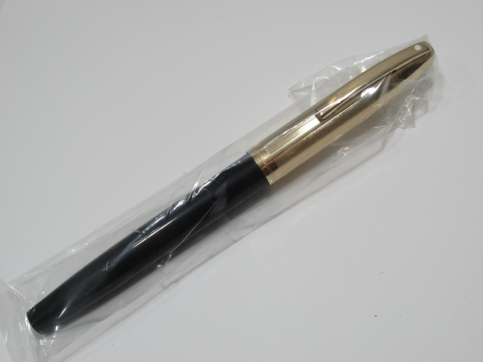 Vintage M Sheaffer fountain pen Imperial 23K Gold plated NIb parker cross US
