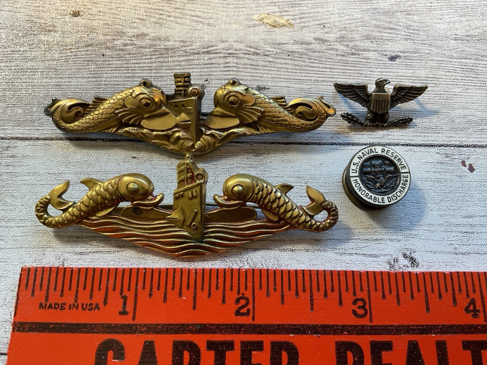 ORIGINAL WWII USN SUBMARINE OFFICER DOLPHINS BADGE ETC LOT