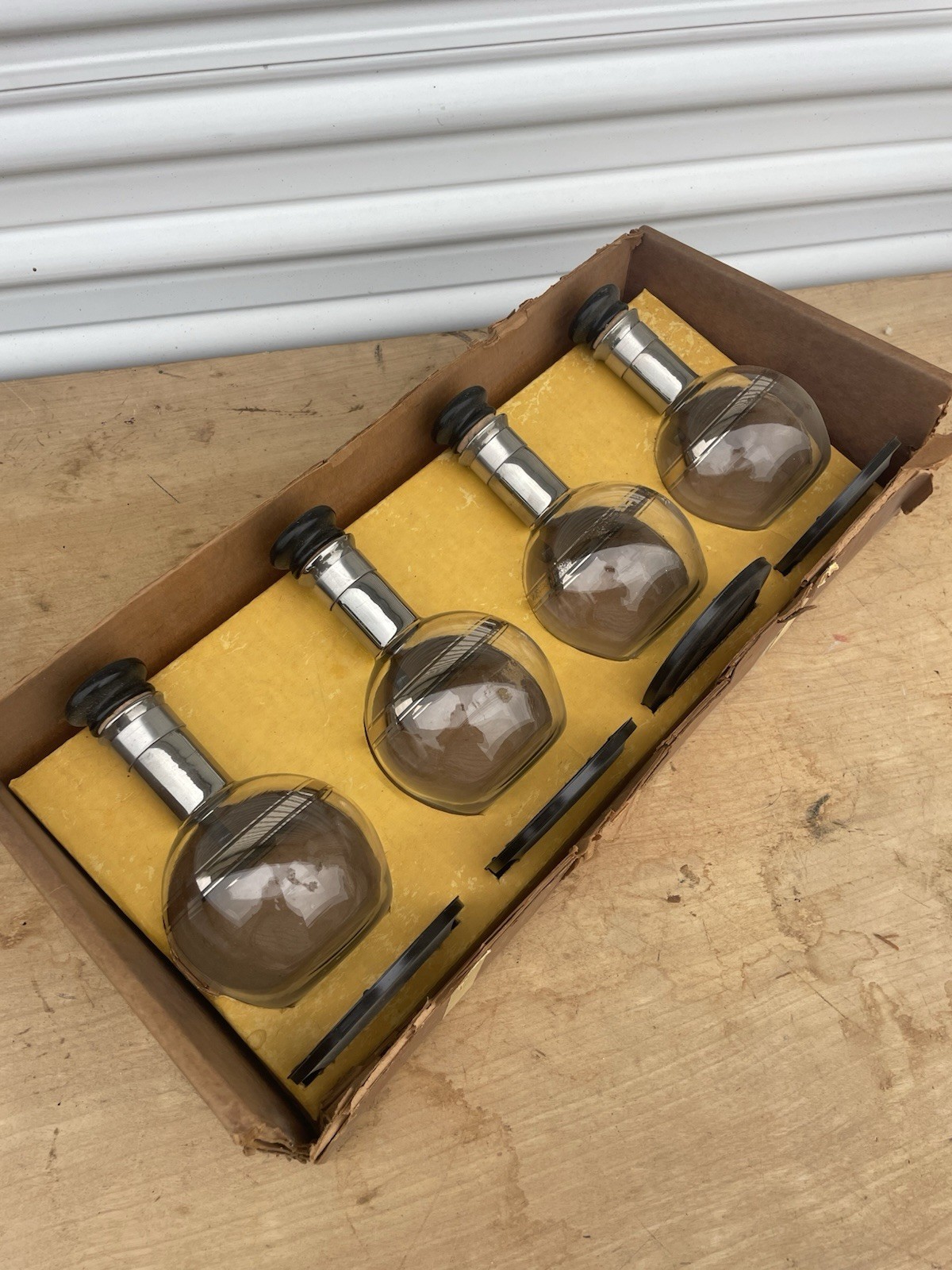 VTG MCM SET OF 4 INLAND GLASS MINI CARAFES /CARAFETTES & COASTERS EACH 6” TALL