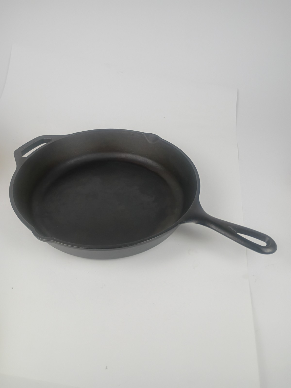 Lodge Cast Iron Skillet 12 Inch 9SK With Assist Handle