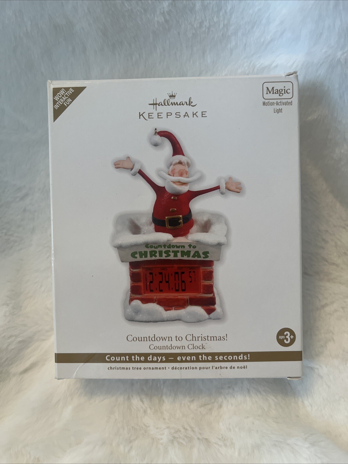 2011 Hallmark Countdown to Christmas Santa Table Top Clock/ Works Magic Motion