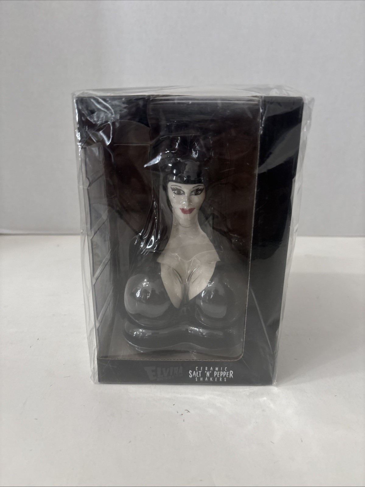 Official Elvira Mistress of the Dark Ceramic Salt n Pepper Shakers New In Box